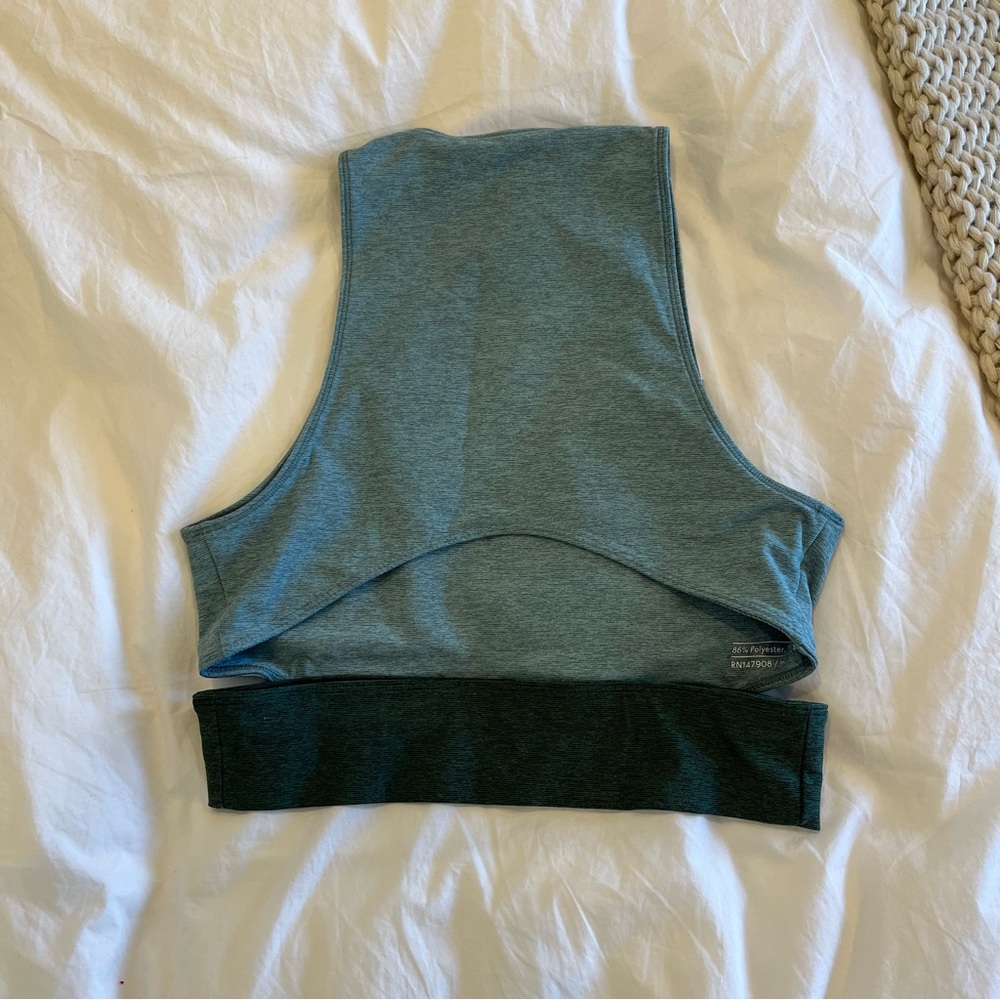 Outdoor Voices Set | 7/8 Spring Leggings & Slash Top | Green Blue & Pink |Size M - Picture 9 of 10